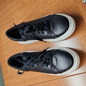 Women's Ugg sneakers